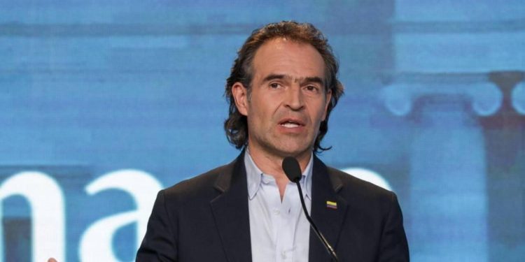 Juez falla a favor de Federico Gutiérrez y no tendrá que pagar cinco días de arresto