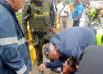 Intento de suicidio en el puente La Cejita de Armenia es evitado por un bombero voluntario